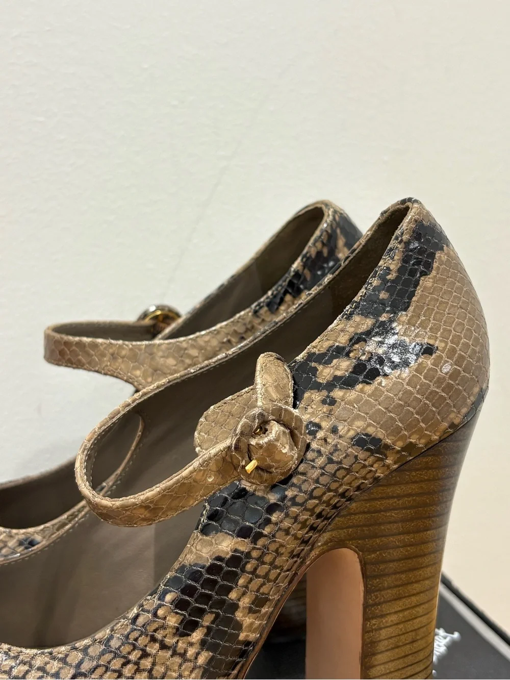 Alice + Olivia Snake “Uma” Platform Mary Jane heels